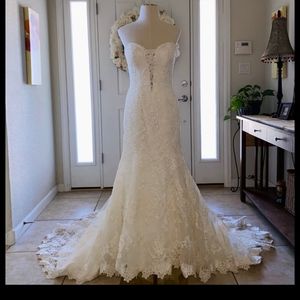 Allure wedding dress